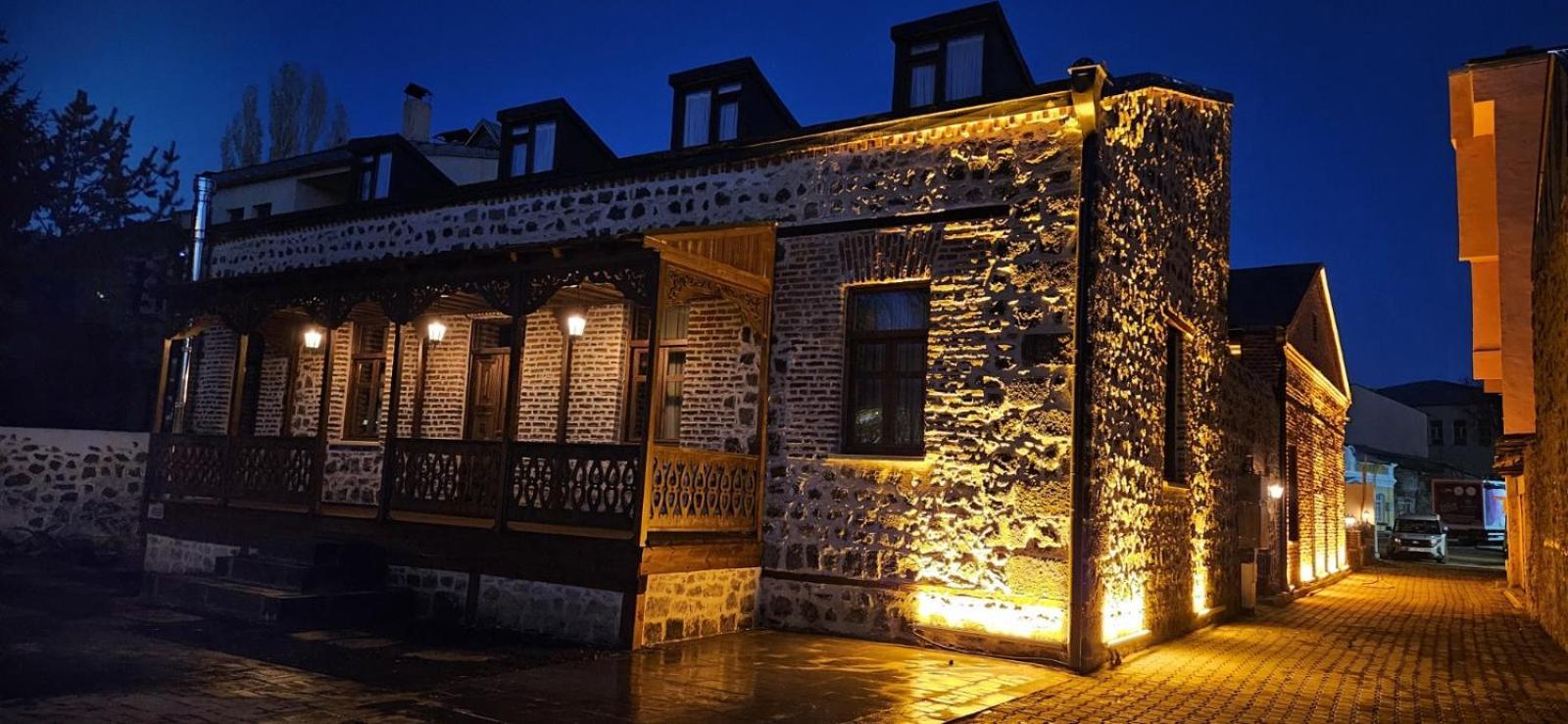 Mihman Konak Hotel Kars Exterior photo