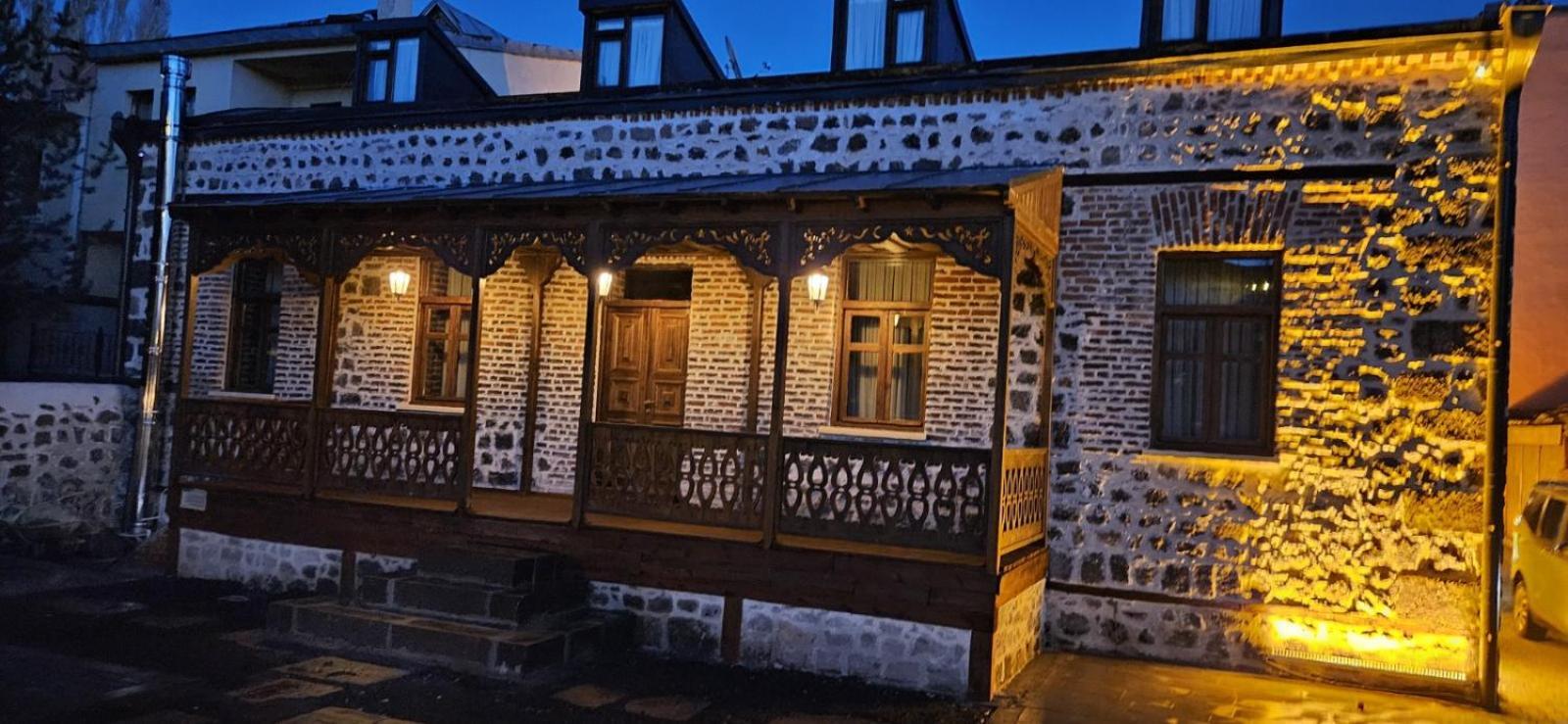 Mihman Konak Hotel Kars Exterior photo